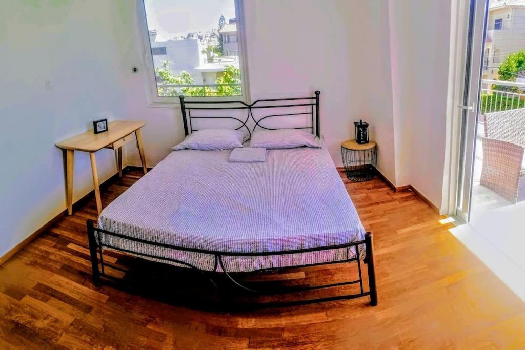 55sm Voula 4pax * Athens