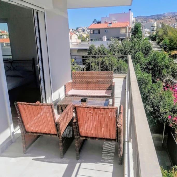 55sm Voula 4pax Athens